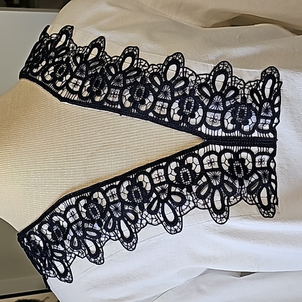 Preston & York white tunic blouse with navy blue lace trim Size 12. - Picture 2 of 10